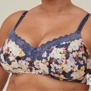 Torrid lightly lined floral bra. Gently worn